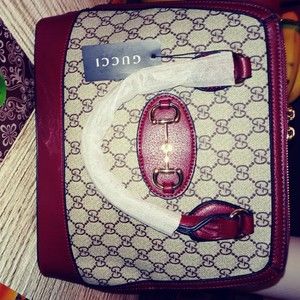 Meet your Posher, Monarca